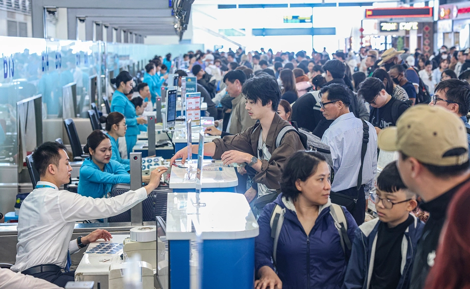 Th&ecirc;m &ldquo;l&aacute; chắn&rdquo; bảo vệ người đi m&aacute;y bay- Ảnh 1.