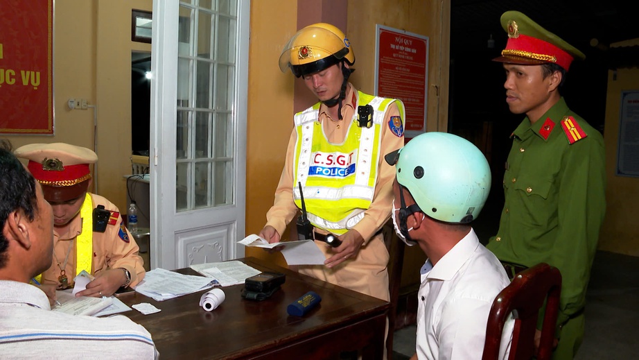 Huế: Hơn 8.000 trường hợp vi phạm tốc độ v&agrave; nồng độ cồn bị xử l&yacute; trong 3 th&aacute;ng đầu năm- Ảnh 1.