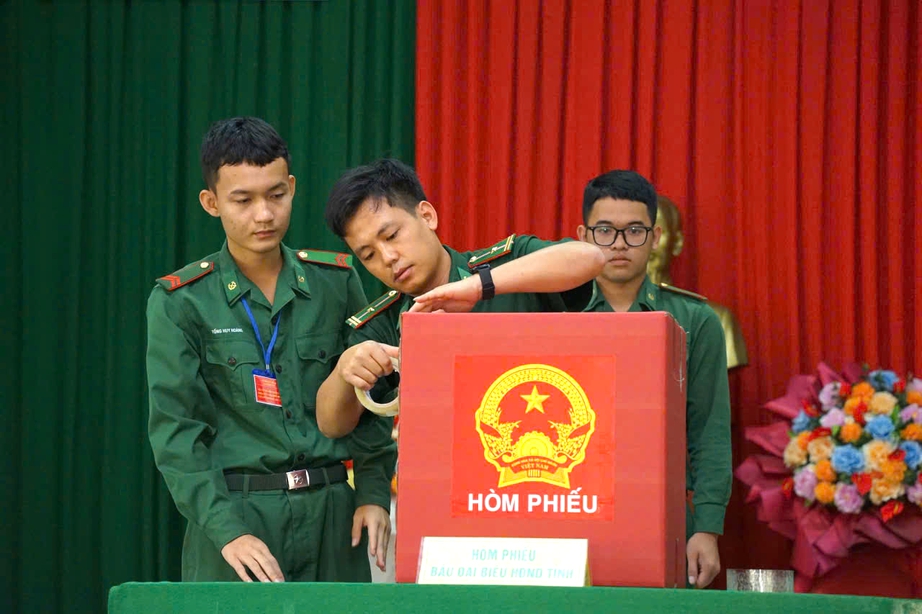 Bầu cử sớm tại tuyến đầu bi&ecirc;n giới ở L&acirc;m Đồng v&agrave; Đắk Lắk- Ảnh 2.