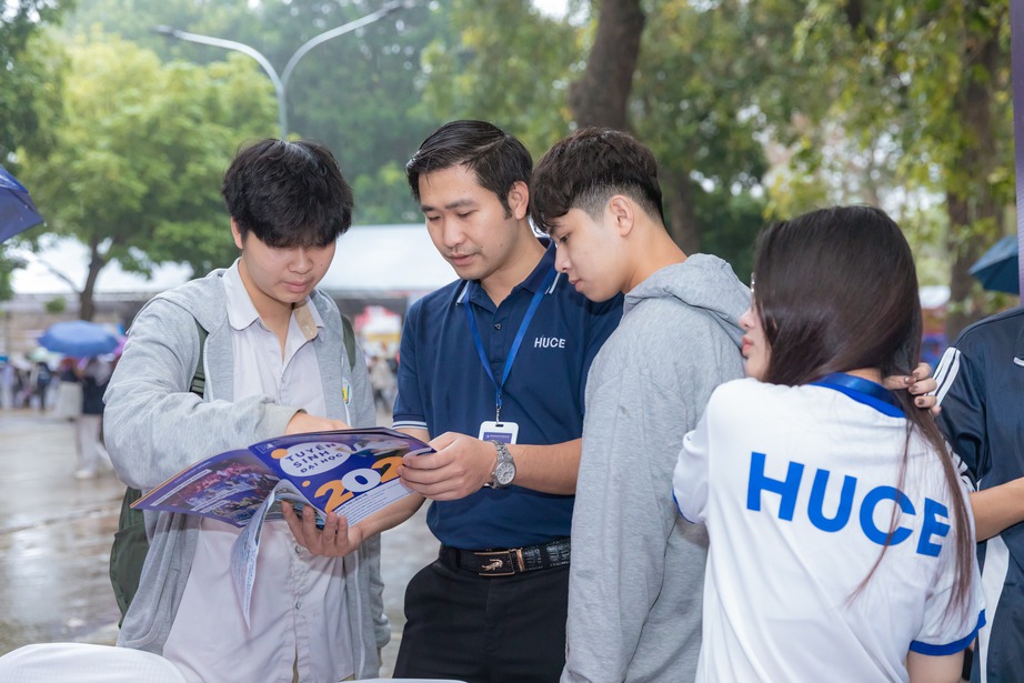 Hà Nội dự kiến đưa nhiều trường đại học ra đô thị vệ tinh- Ảnh 1. Hà Nội dự kiến đưa nhiều trường đại học ra đô thị vệ tinh- Ảnh 1.