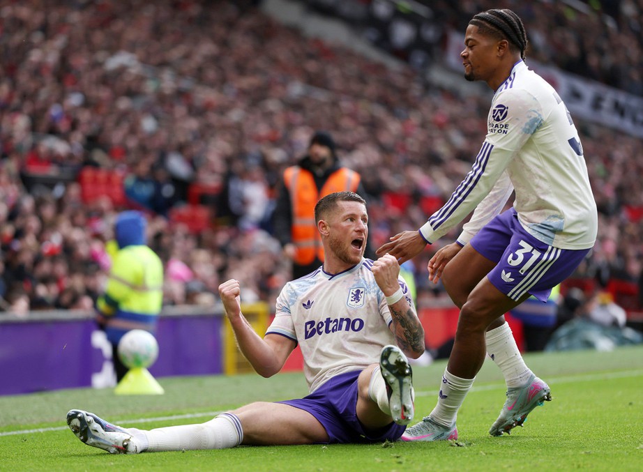 Ngoại hạng Anh: Bruno Fernandes tỏa sáng, Man United dễ dàng vượt qua Aston Villa- Ảnh 2. Ngoại hạng Anh: Bruno Fernandes tỏa sáng, Man United dễ dàng vượt qua Aston Villa- Ảnh 2.