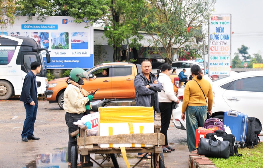 Lao động rời qu&ecirc; tới c&aacute;c đ&ocirc; thị lớn, H&agrave; Tĩnh thiếu hụt nh&acirc;n lực- Ảnh 1.