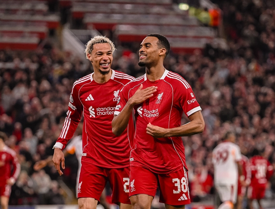 Thắng đậm Galatasaray, Liverpool v&agrave;o tứ kết Champions League 2025-2026- Ảnh 1.