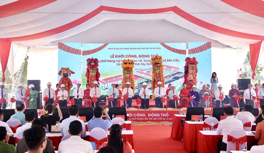 Nhiều địa phương đồng loạt khởi c&ocirc;ng trường nội tr&uacute; cho c&aacute;c x&atilde; bi&ecirc;n giới- Ảnh 19.