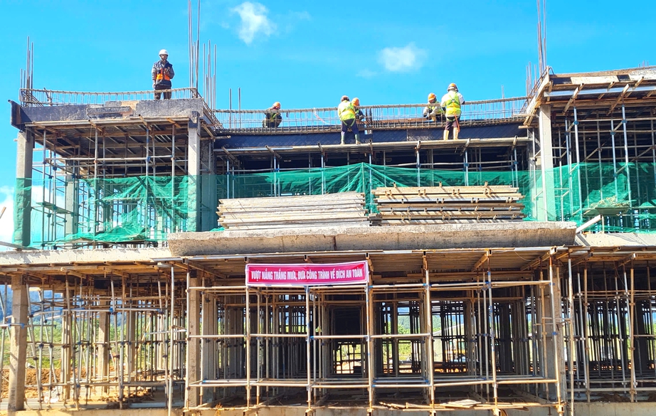 Huế: Đẩy nhanh tiến độ, ho&agrave;n th&agrave;nh dự &aacute;n trường nội tr&uacute; ở x&atilde; bi&ecirc;n giới trong th&aacute;ng 7/2026- Ảnh 2.