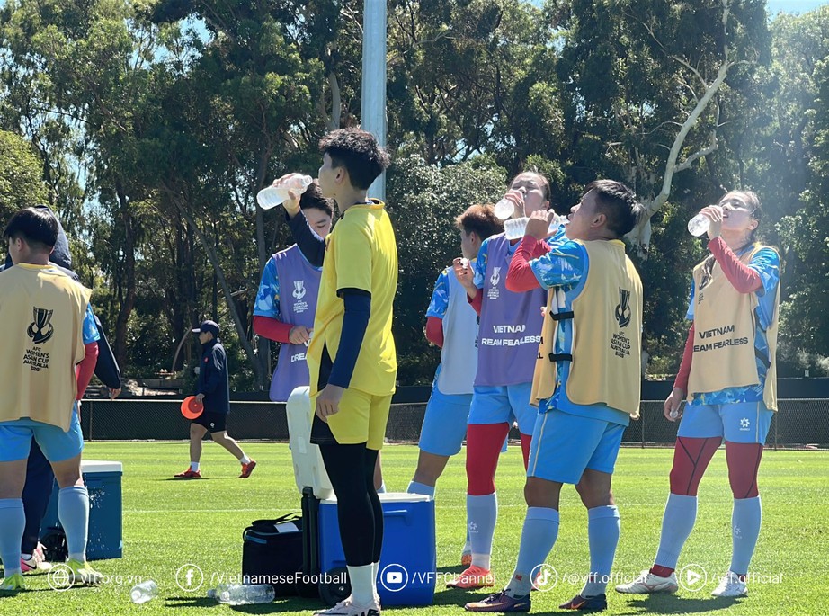 Đội tuyển nữ Việt Nam tranh v&eacute; dự World Cup dưới thời tiết 38 độ- Ảnh 2.