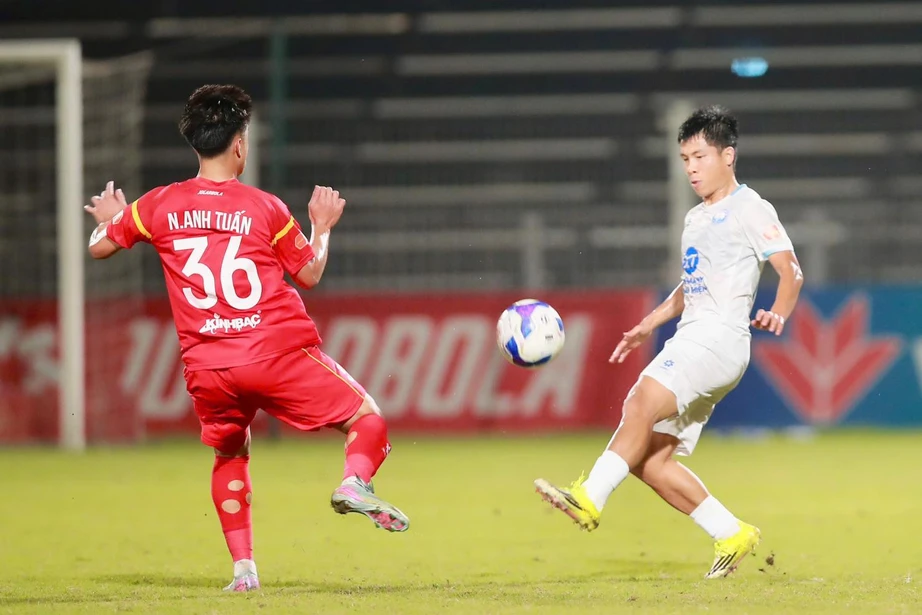 V-League: Nam Định thắng kịch tính PVF-CAND- Ảnh 2. V-League: Nam Định thắng kịch tính PVF-CAND- Ảnh 2.