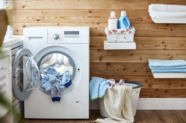 Tìm địa điểm mới trong nhà cho “chuyện ấy”: Giường ngủ có thể là nơi thoải mái nhất để quan hệ tình dục, nhưng các địa điểm mới như phòng giặt đồ, nhà tắm hay tầng hầm cũng giúp “chuyện ấy” trở nên thú vị hơn.