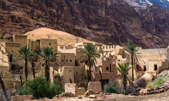 Al-Ula, Ả-rập Saudi: Thị trấn này bị bỏ hoang từ cách đây 40 năm, sau khi các cư dân chuyến tới một thị trấn mới gần đó.