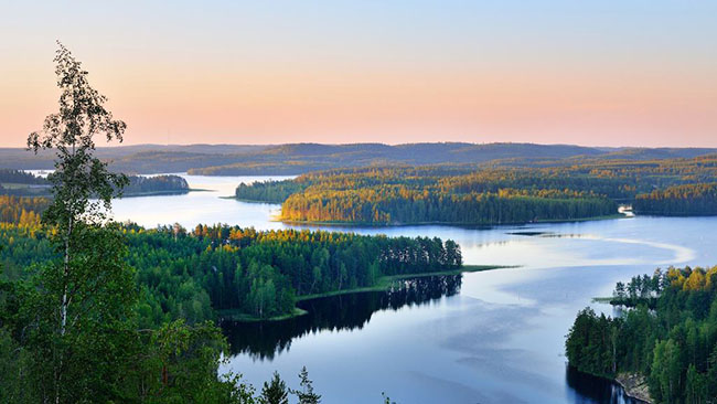 7. Hồ Saimaa là mê cung của những vùng nước rộng với hàng nghìn hòn đảo nhỏ.