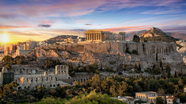 Athens, Hi Lạp: Ngôi đền Acropolis được UNESCO công nhận là di sản thế giới trở thành một trong những địa điểm du lịch hấp dẫn nhất thành phố Athens.