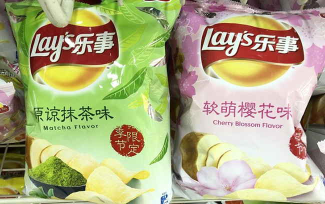 Khoai tây chiên vị trà xanh và hoa anh đào tại Nhật Bản