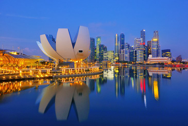 Singapore: Quốc gia trẻ này hiện là một cường quốc tài chính và là một trong những quốc gia thú vị nhất để đến thăm ở Đông Nam Á. Singapore có rất nhiều thứ để cung cấp dưới hình thức giải trí xanh, bắt đầu với Gardens by the Bay kỳ diệu.