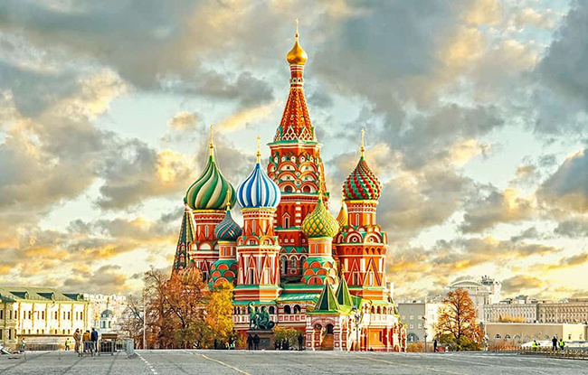 Moscow là thủ đô của Nga, đồng thời là trung tâm về nghệ thuật, âm nhạc, khoa học và chính trị.