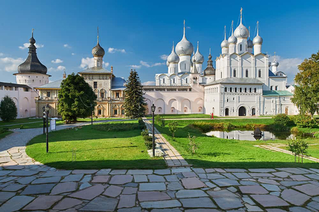 Nhiều di tích trong các thành phố này được UNESCO bảo vệ vì giá trị của chúng không chỉ đối với lịch sử Nga mà còn đối với lịch sử thế giới nói chung.