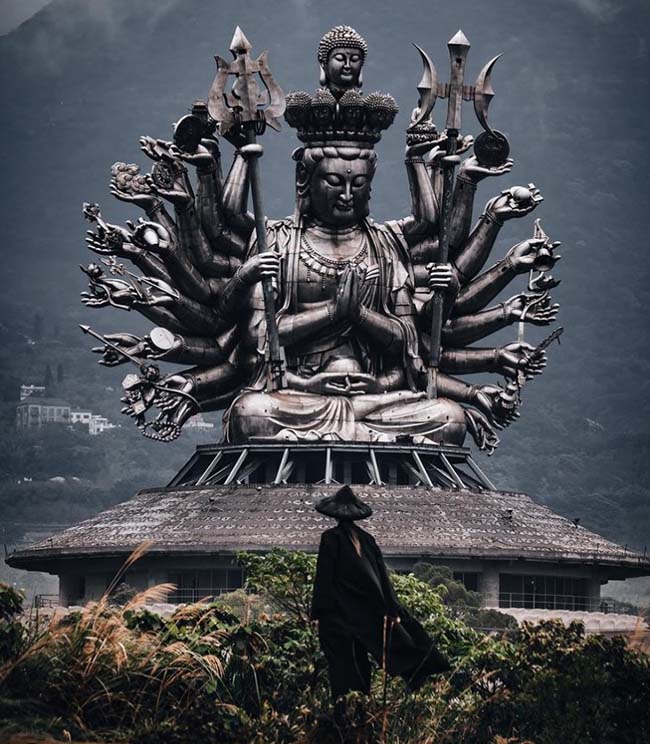 RK nói rằng, đây là một bức ảnh diễn tả sự đối mặt với những khó khăn, đó mới là cách khiến chúng ta trở nên mạnh mẽ hơn. Ảnh chụp tại Đài Loan.