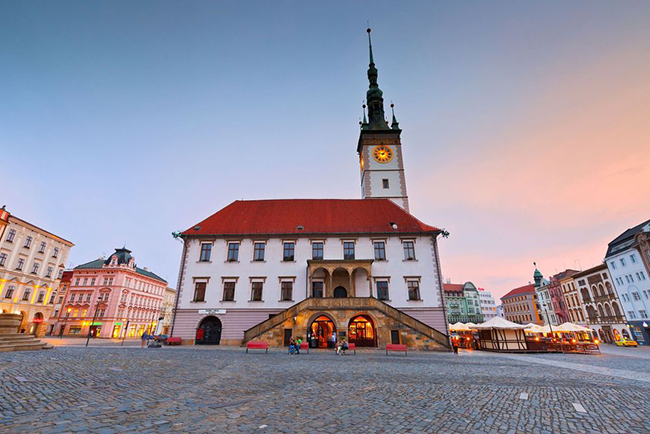 Cộng hòa Séc: Mặc dù Prague không còn là điểm đến giá rẻ như trước đây nữa, nhưng bạn vẫn sẽ thấy cộng hòa Séc là một quốc gia không thể bỏ qua cho những chuyến du lịch với chi phí thấp.