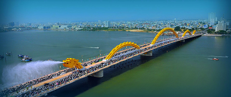Những hình ảnh tuyệt đẹp về cầu Rồng khiến du khách quốc tế mê mẩn