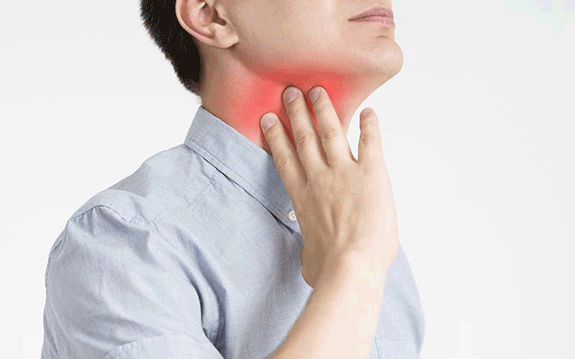 8. Tuổi tác: Hơn một nửa số bệnh nhân mắc ung thư vòm họng là từ 65 tuổi trở lên khi phát hiện ung thư lần đầu tiên.