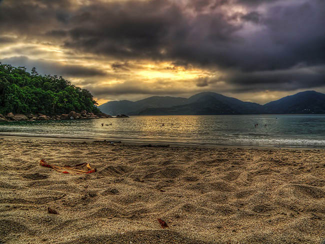 6.Ubatuba, Brazil
Ubatuba là một thành phố với nhiều bãi biển đẹp ở khắp mọi nơi. Du khách nên đi vào mùa hè để tận hưởng vẻ đẹp ở nơi này.