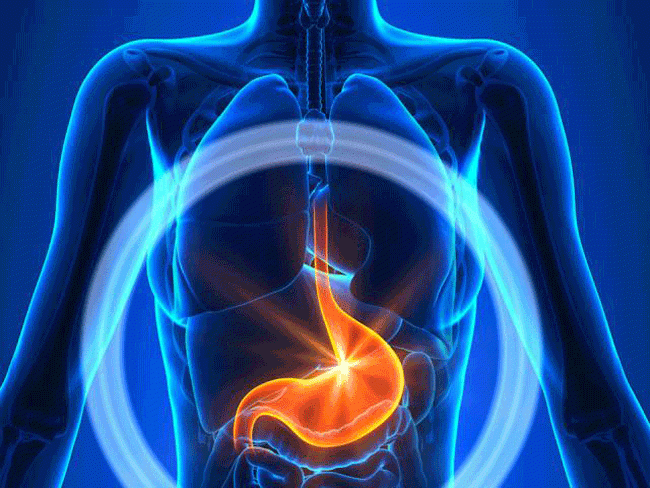 9. Giảm cân mà không cần cố gắng: Nếu bạn đã giảm khoảng 5% trọng lượng cơ thể bình thường trong suốt 6 tháng hoặc ít hơn, mà không áp dụng chế độ ăn kiêng hoặc tập thể dục hãy liên hệ với bác sĩ. Giảm cân không chủ ý có thể là kết quả của nhiều tình trạng sức khỏe nghiêm trọng, bao gồm cả ung thư dạ dày.