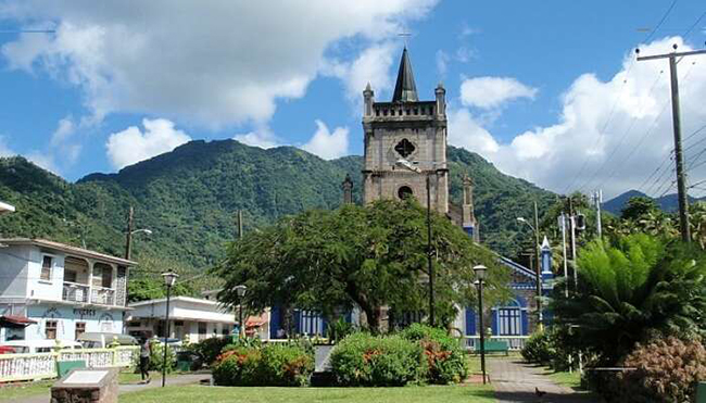 Soufriere, Saint Lucia: Soufriere là một trong những địa danh lãng mạn nhất, và chắc chắn viên ngọc quý ở phía đông biển Caribe này sẽ tạo nên một phông nền hoàn hảo như bức tranh cho kỳ nghỉ đặc biệt của bạn.