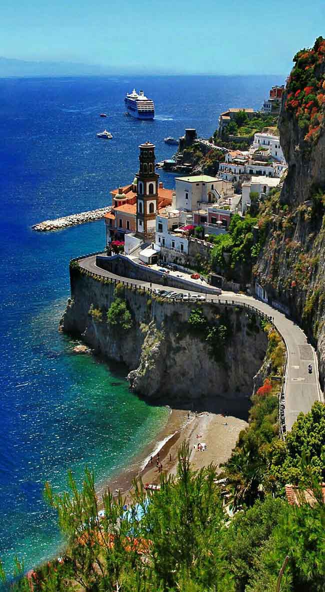 11. Con đường trekking từ Agerola đến Nocelle trên bờ biển Amalfi có biệt danh là con đường của các vị thần.