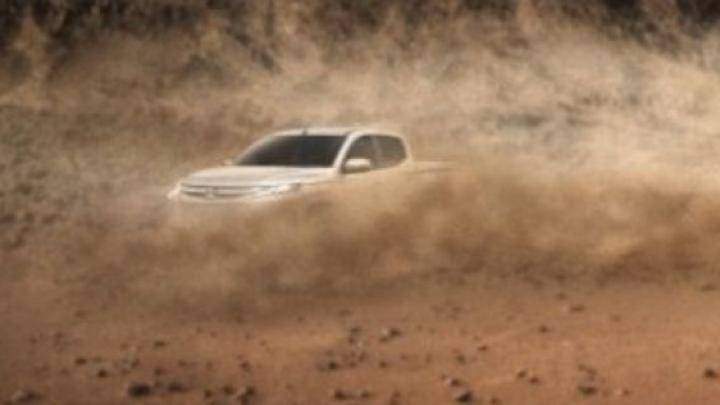 Mitsubishi đã tiết lộ hình ảnh giới thiệu chính thức thứ 2 về mẫu bán tải Triton mới và công bố ngày ra mắt.