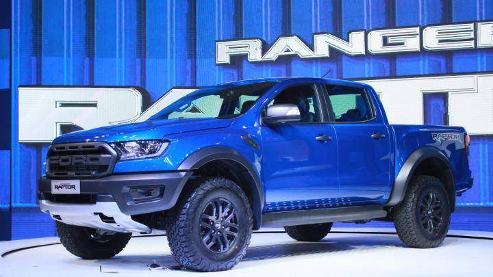 Theo phía Ford Việt Nam, Ranger Raptor được tính các loại thuế và phí theo mức dành cho xe bán tải chở người, giống với các mẫu bán tải cỡ lớn như Ford F-150 hay F-150 Raptor.