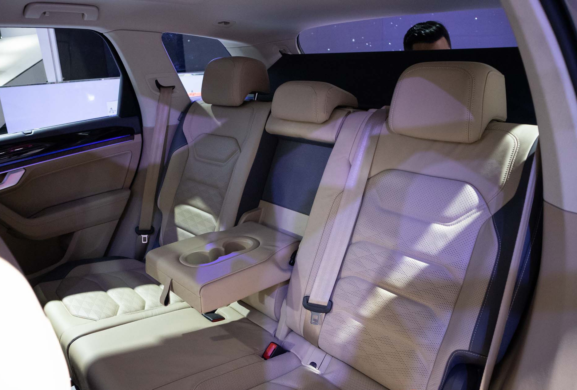 Khoang sau rộng rãi và tiện nghi