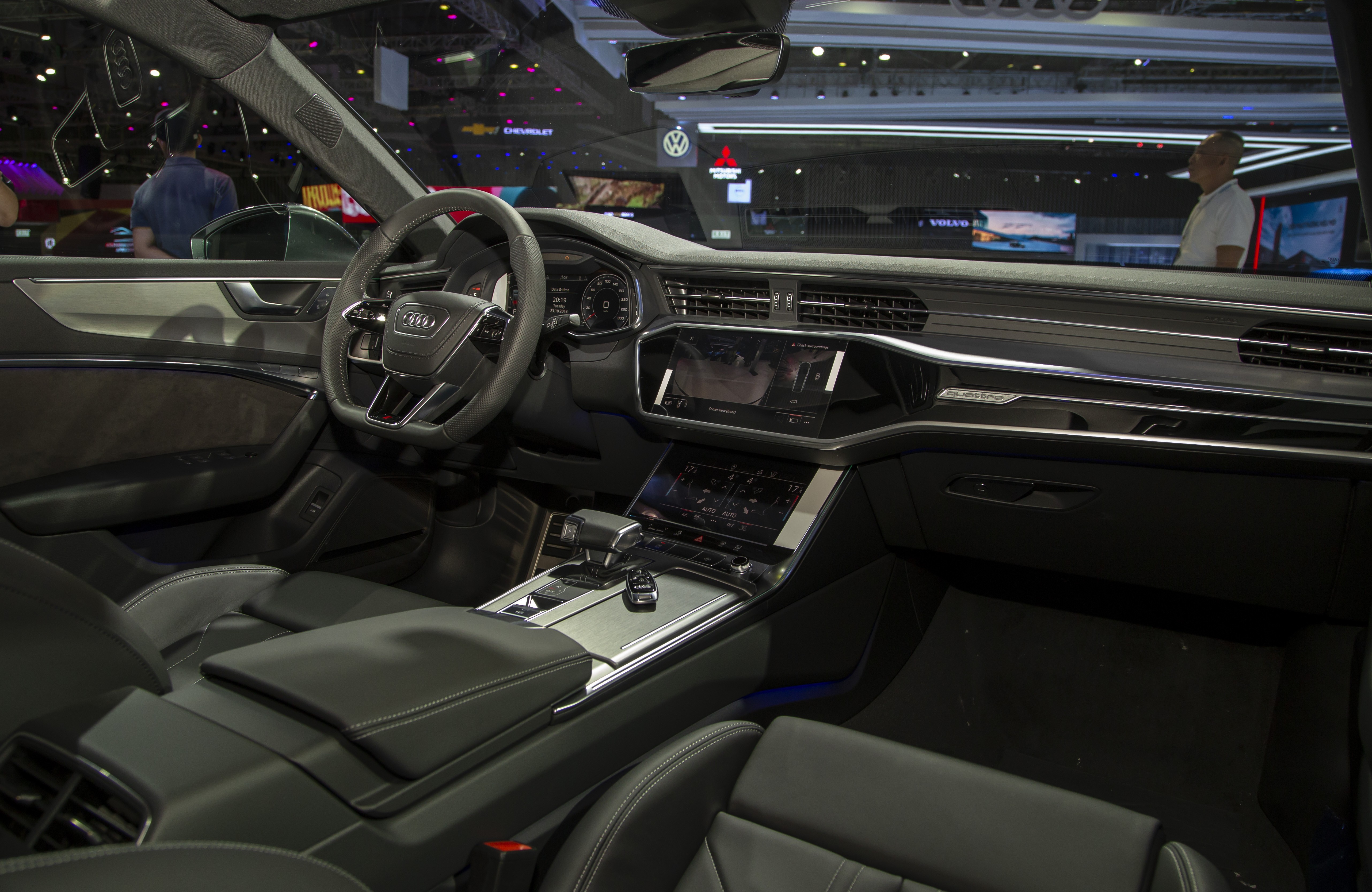 Khoang nội thất sang trọng đặc trưng của Audi