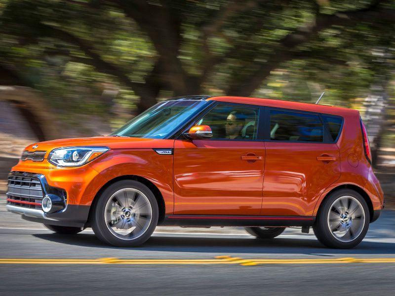 Kia Soul 2019 có giá bán khởi điểm từ 17.430 USD (khoảng 406 triệu đồng)