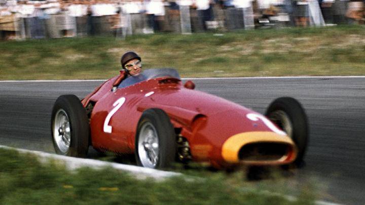 Tay đua người Argentina Juan Manuel Fangio đã liên tiếp giành lại chức vô địch các năm 1951, 1954, 1955, 1956 & 1957 với chiếc xe Alfa Romeo 159.