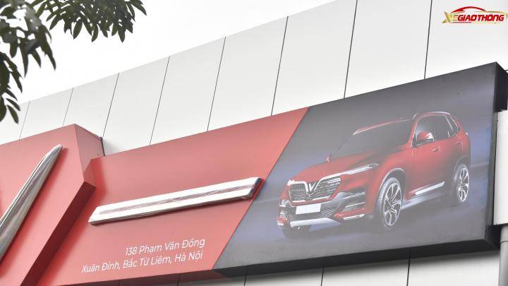 Những hình ảnh này cho thấy đây chỉ là điểm bán xe, chưa có xưởng dịch vụ kèm theo.