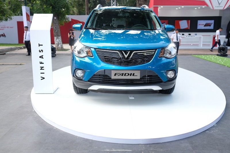 Tại Việt Nam, VinFast lựa chọn phiên bản cao cấp nhất của Opel Karl làm nền tảng để phát triển Fadil.