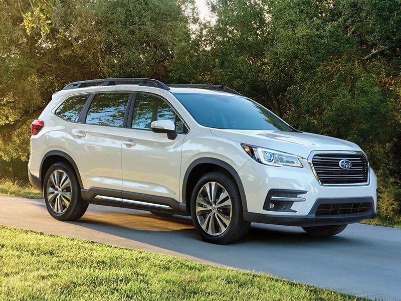 7. Subaru Ascent 2019 có mức tiêu thụ nhiên liệu 21 dặm/ gallon trong phố, 27 dặm/ gallon cao tốc và 23 dặm/ gallon đường hỗn hợp