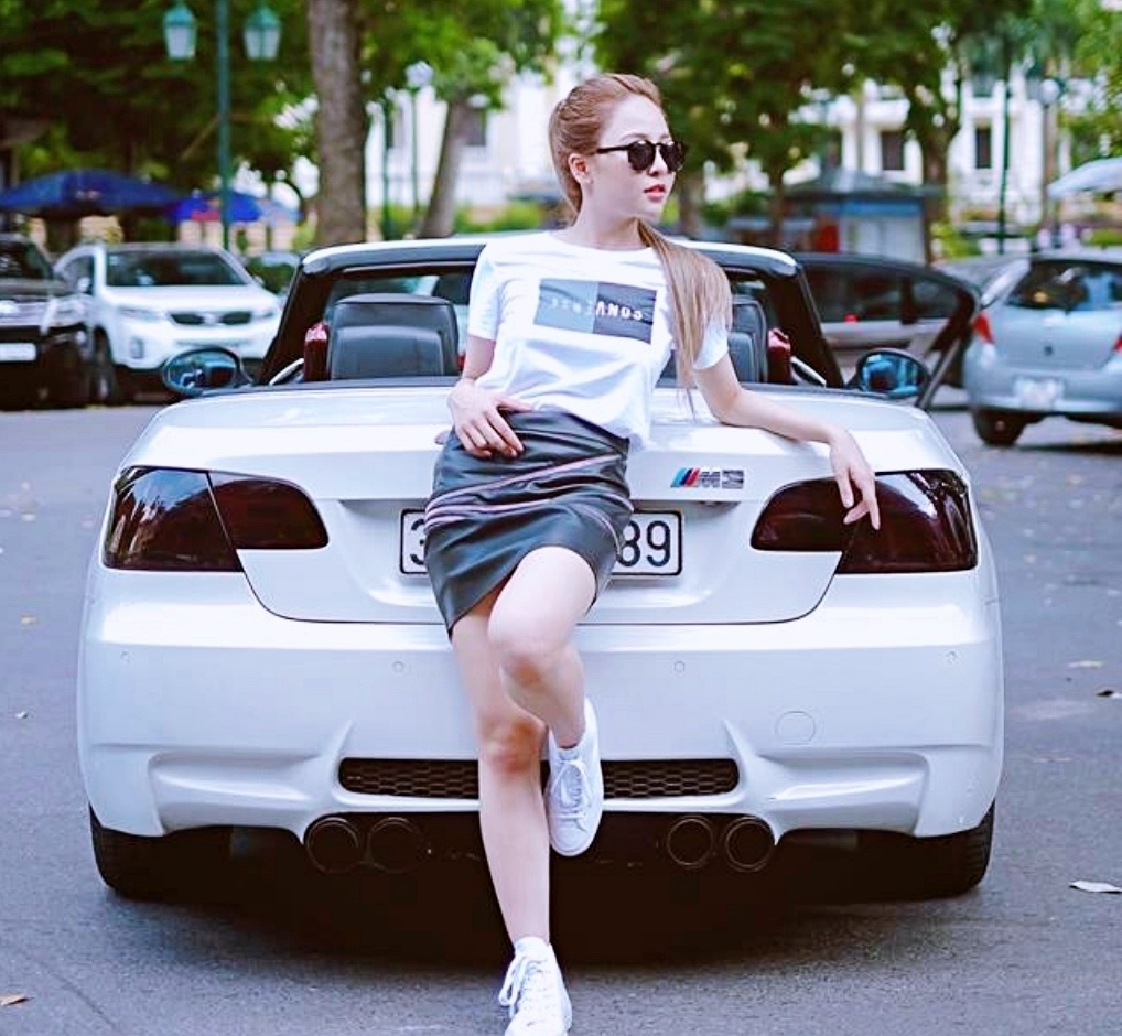 Tuy nhiên cả hai khẳng định chỉ là bạn bè.