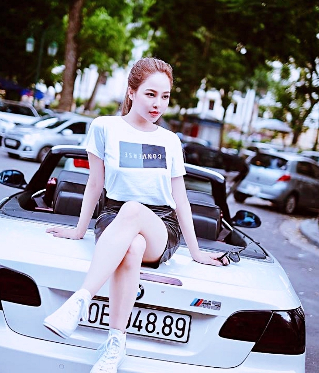 "Sau những ồn ào, tôi quyết định theo đuổi con đường nghệ thuật chuyên nghiệp", người đẹp cho hay