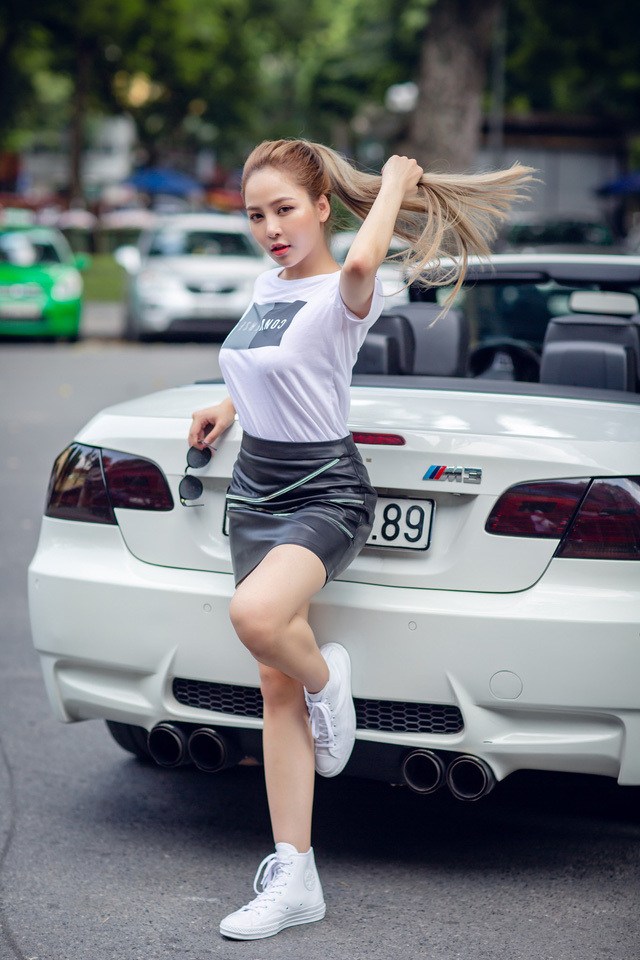 Trâm Anh khẳng định khi cần cô vẫn có thể trở lại với vẻ đẹp dịu dàng.