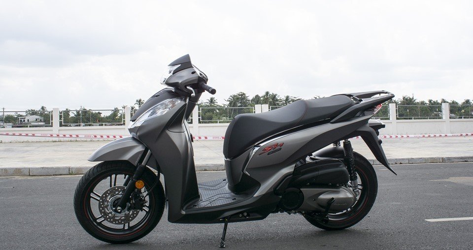 Xe có trọng lượng 169 kg.