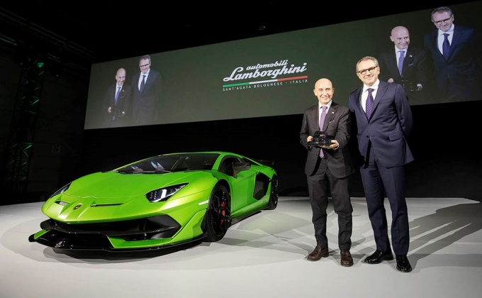 Sự kiện còn có sự góp mặt của ông Stefano Domenicali – Chủ tịch và CEO của Automobili Lamborghini và ông Giorgio Starace, Đại sứ Ý tại Nhật Bản.