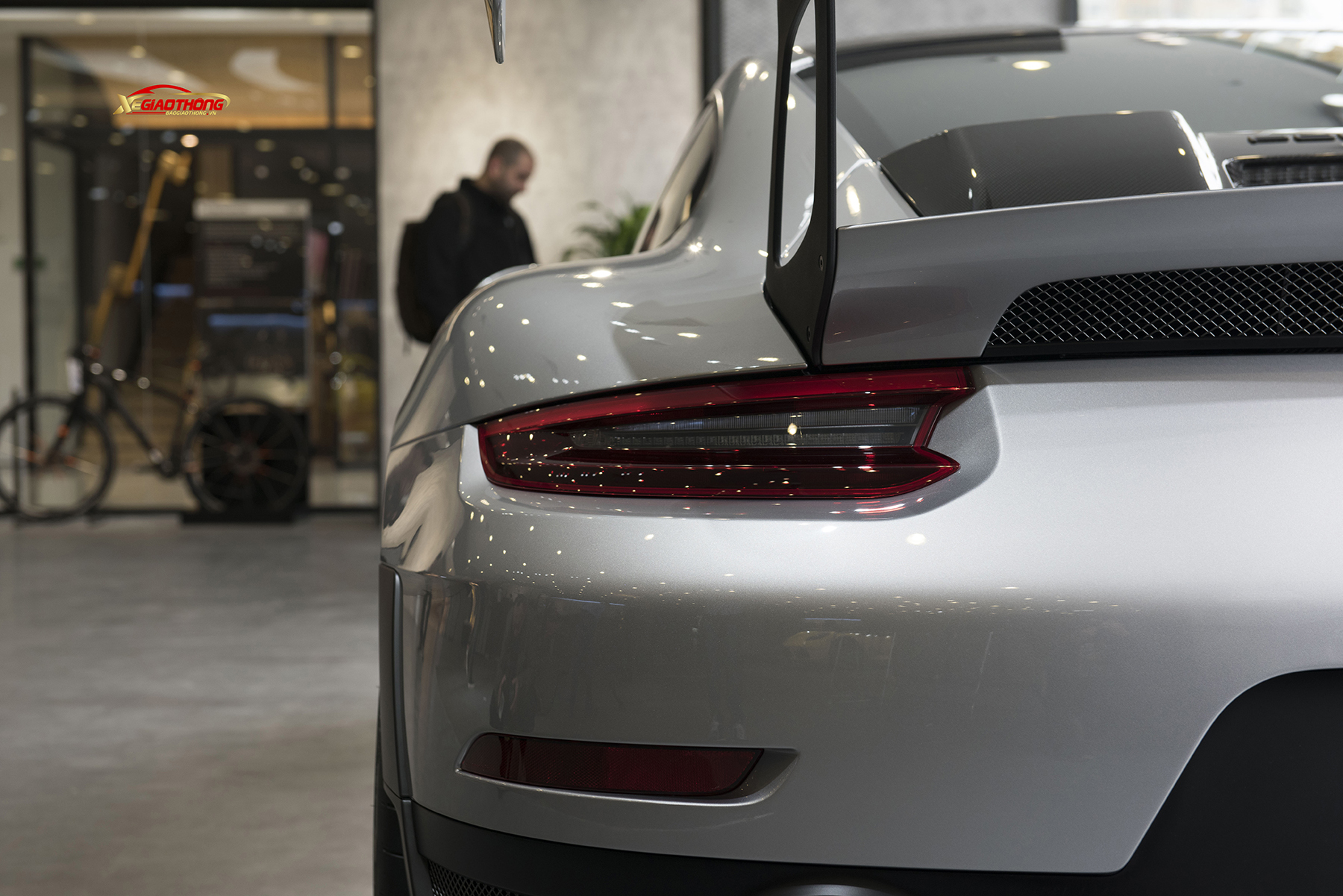 Cụm đèn hậu phía sau trên 911 GT2 RS