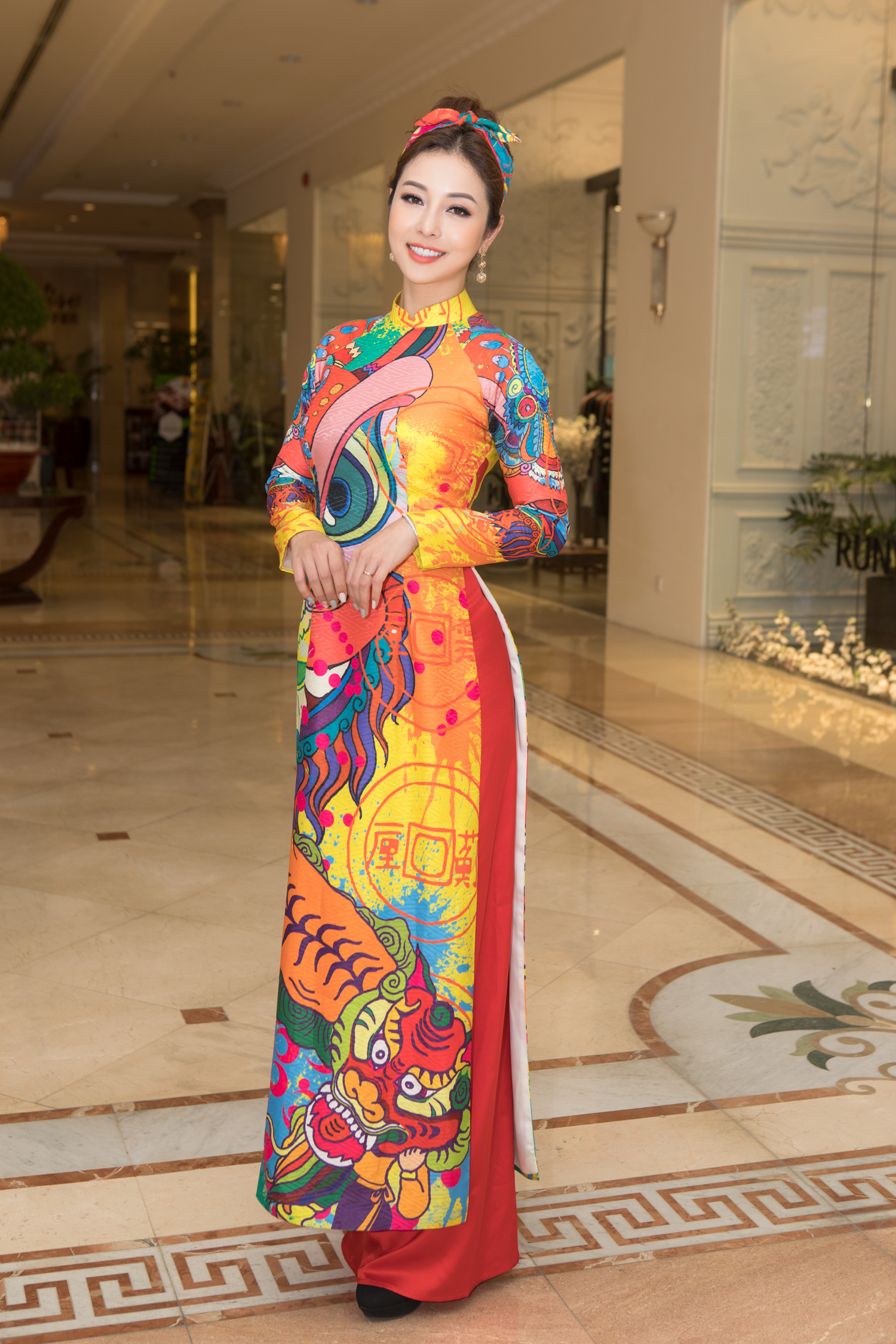 Hiện tại, sau cuộc hôn nhân đổ vỡ với nam ca sĩ Quang Dũng, Jennifer Phạm đã tìm được bến đỗ hạnh phúc bên ông xã doanh nhân Đức Hải.