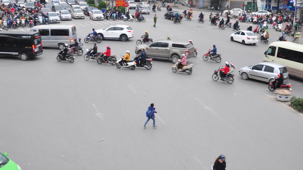 Lạc lõng... giữa đường.