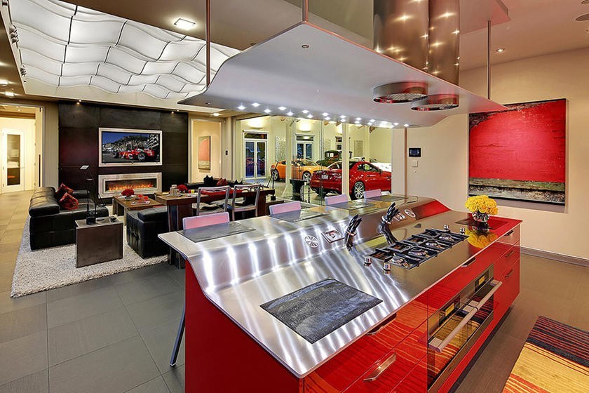 Có những garage không chỉ là nơi để xe...