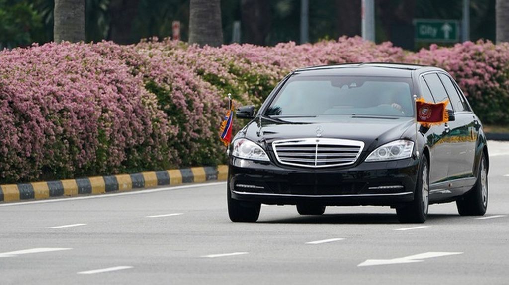 Được biết Mercedes-Benz S 600 Pullman Guard là chiếc xe bọc thép đầu tiên của ông Kim Jong-un sau khi lên làm lãnh đạo Triều Tiên