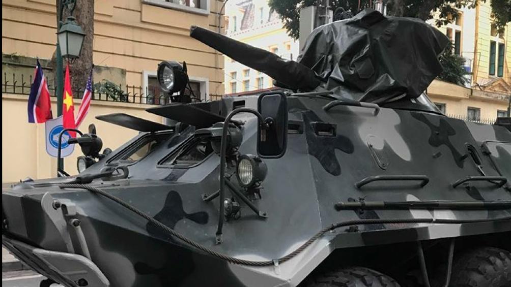 Bên cạnh đó, BTR-60PB được trang bị một súng máy đa chức năng 14,5 mm với 500 viên đạn súng máy hạng nặng và 3.000 viên đạn cho súng cỡ nòng 7,62 mm.