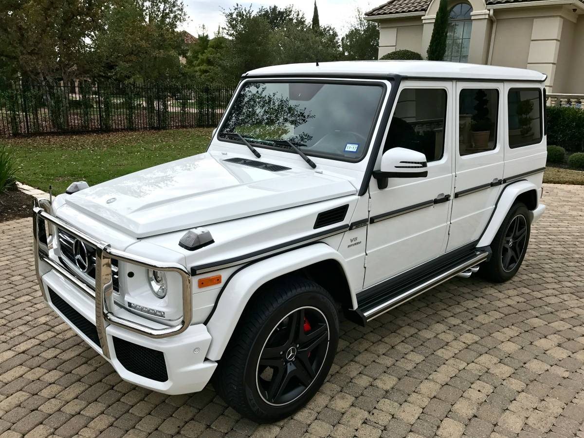 Trước đó, 1 số xe Mercedes-AMG G63 Edition 1 được đưa về nước theo diện nhập khẩu không chính hãng được chào bán hơn 12,1 tỷ đồng và Mercedes-AMG G63 tiêu chuẩn có giá khởi điểm 10,619 tỷ đồng