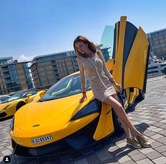 Arabian Gazelles cũng tự lập riêng cho mình một trang Instagram hơn 34.000 người theo dõi, đăng tải hàng loạt bức ảnh, video clip được gửi từ gần 100 thành viên trên khắp thế giới