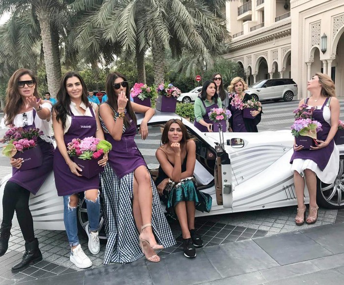 Arabian Gazelles - “Những cô linh dương Ả Rập” được thành lập từ năm 2016 bởi Hanan Mazouzi Sobati và một số người bạn khác, đánh dấu sự ra đời của câu lạc bộ siêu xe nữ đầu tiên và duy nhất trên thế giới